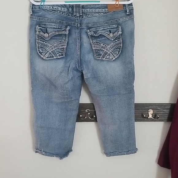 Jeans - Picture 3 of 4